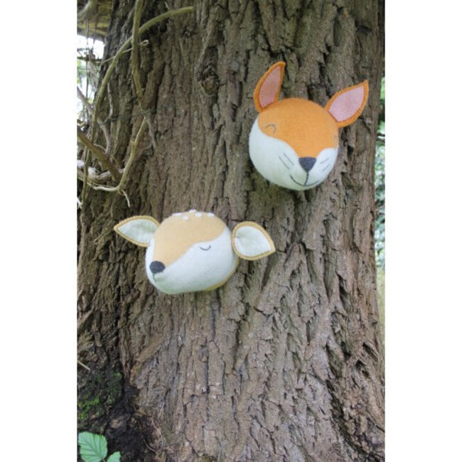 Fiona Walker Dierenkop Kinderkamer Sleepy Dear Fiona Walker