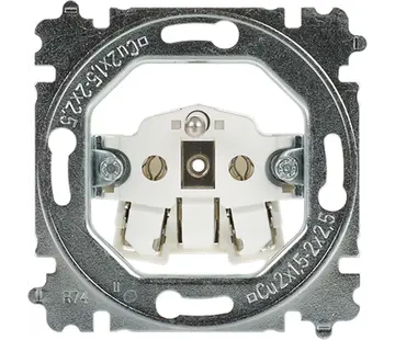 Busch-Jaeger wandcontactdoos penaarde met steekklemmen 16A 250V (20 M-500-101)