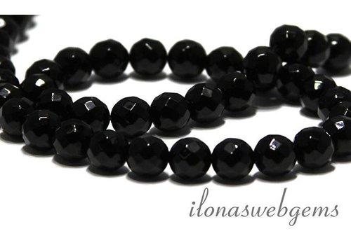 Onyx beads faceted around 3mm