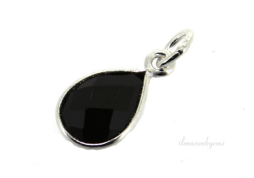 Sterling silver pendant with Onyx