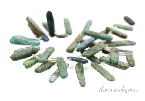 Choker-Seitenbohrer mit Kyanitperlen, auf- und absteigend von ca. 14x6x4 bis 27x8x4 mm