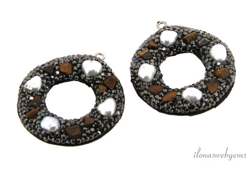 1 pair of snakeskin earrings, approx. 36mm