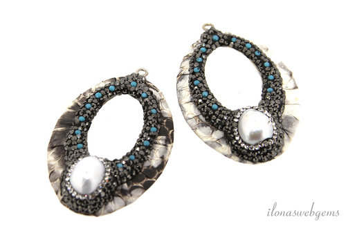 1 pair of earring pendants snakeskin approx. 54x37mm