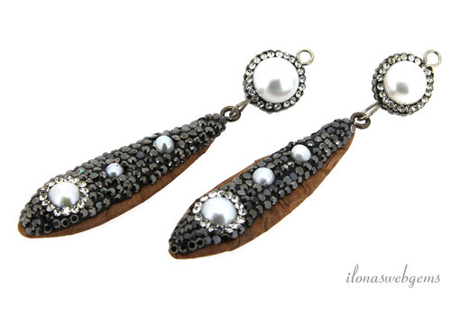 1 pair of snakeskin earrings, approx. 60x14mm