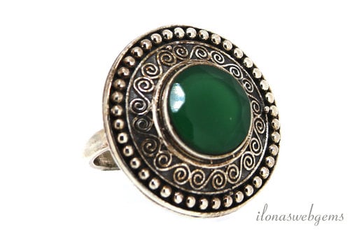 Sterling silver ring with emerald