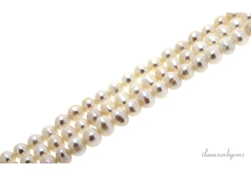 Freshwater pearls white about 5x4mm