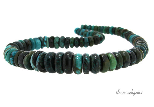 Turkoois kralen choker op en aflopend van ca. 7 tot17mm