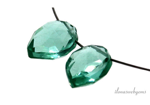 1 paar Aquamarijn druppels  ca. 6x8 mm