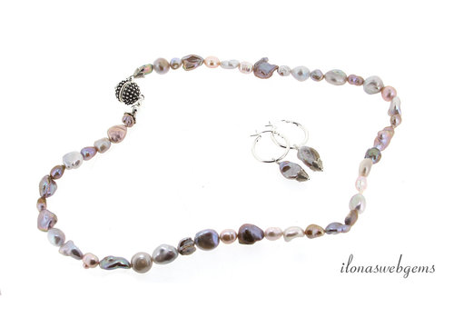 Inspiration: Freshwater pearl Necklace: Balinese magnetic lock