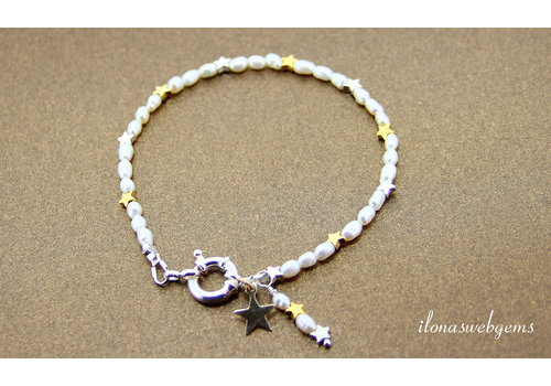Inspiratie: Armband Met Zoetwater Rijstparels en Vermeil sterretjes