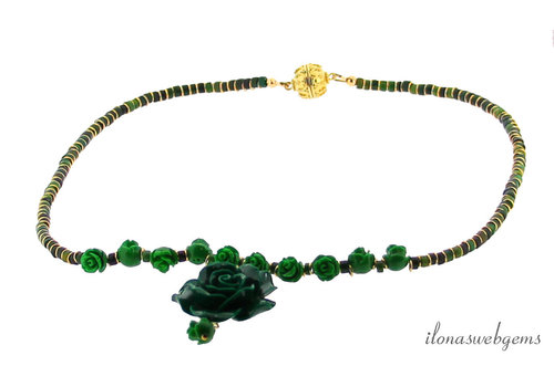 Inspiraite: Collier Koraal Heishi Gold Filled met Balinees magneetslot