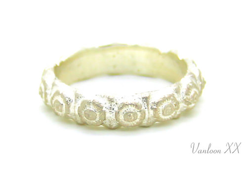 Wedding ring 14 kt white gold