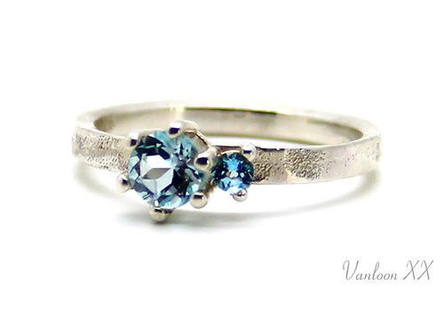 Wedding ring 14 kt white gold