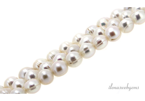 Freshwater pearls white round about 9mm