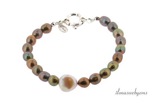 Inspiration: Freshwater pearl bracelet with Sterling silver buoy lock