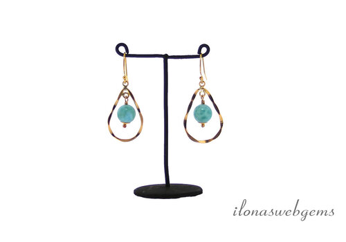 Inspiration: Goldfilled ear hooks with Larimar and chandelier