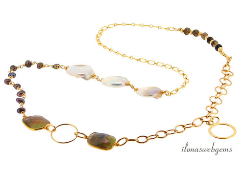 Inspiration: Necklace Goldfilled with Sapphire and Freshwater Pearl