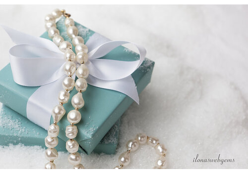 Inspiration: Baroque pearl necklace