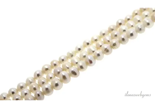 Freshwater pearls white approx. 4mm