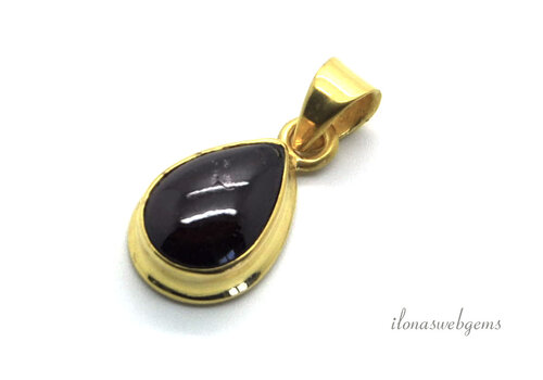 Vermeil (3 micron) hangertje Granaat ca. 13x10mm