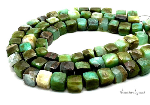 Peruvian Opal beads faceted cube approx. 10mm