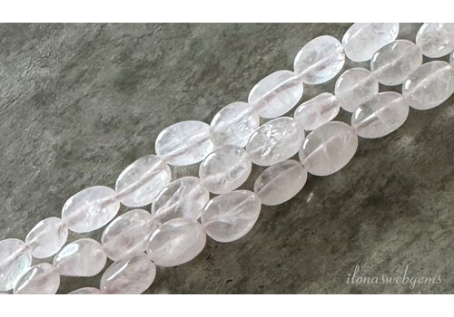 Rose quartz beads oval approx. (2)