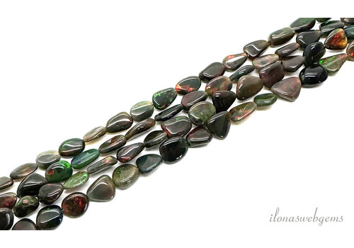 Schwarze Opalperlen, ca. 6 x 5 mm