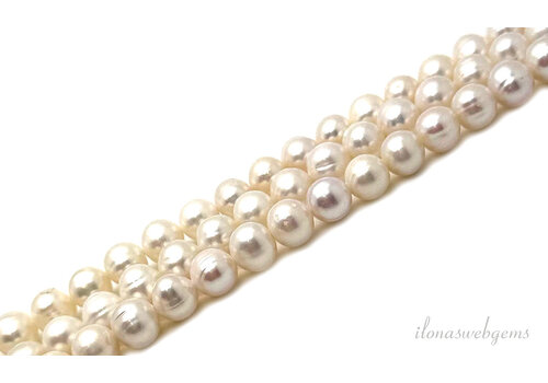 Freshwater pearls white round approx. 8mm