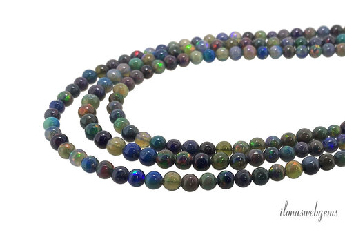 Zwarte Edelopaal kralen rond ca. 4mm