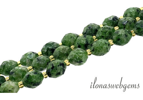 Jadeperlen facettiert rund ca. 10 x 8 mm