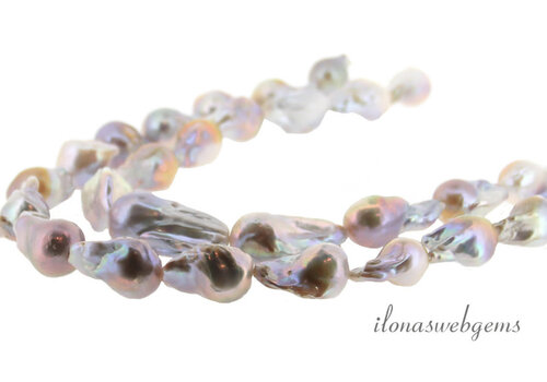 Baroque pearls ascending and descending approx. 28x23x13mm