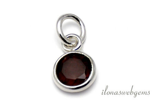 Sterling silver pendant with faceted garnet approx. 6mm