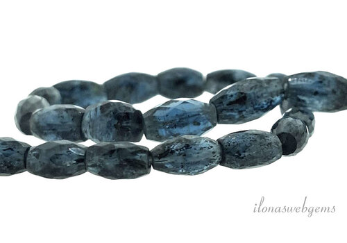 Kyanit blaugrüne Facettenfässer Eine Qualität, die von ca. 6,5 x 5 bis 10 x 6,5 mm auf- und absteigt