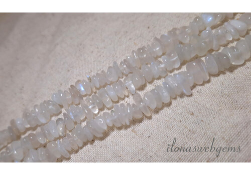 Rainbow moonstone beads, split approx. 7-11mm