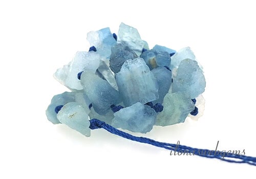 Aquamarinperlen, roh, ca. 10 x 10 mm