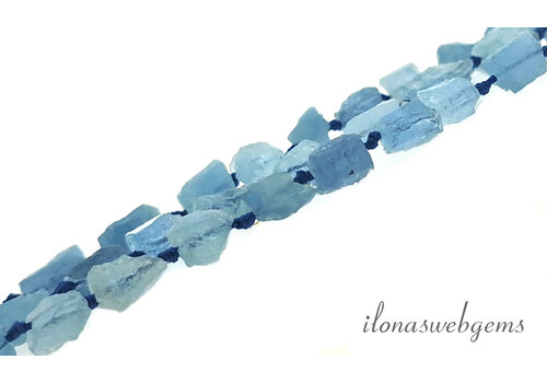 Aquamarinperlen, roh, ca. 8 x 8 mm