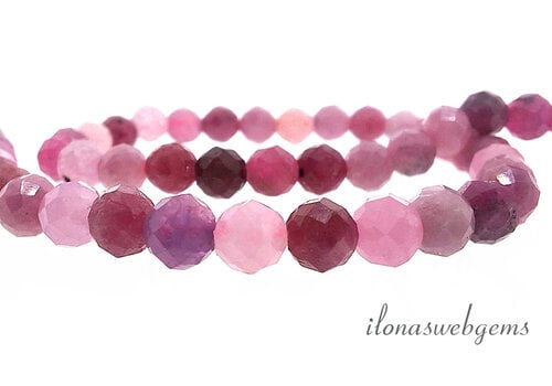 Rubinperlen, facettiert, rund, ca. 4 mm