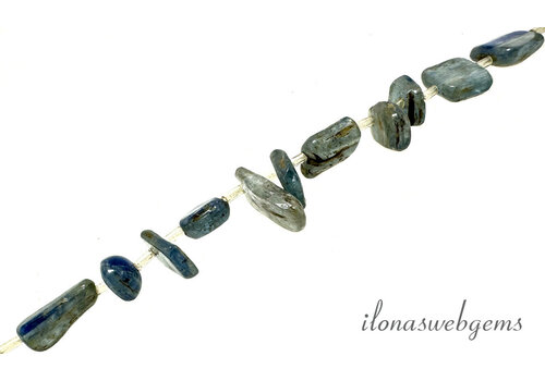 Kyanitperlen, freigeformter Eiszapfen, ca. 9–11 mm