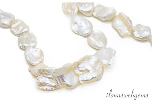 Keshi parels wit ca. 22x17x5mm