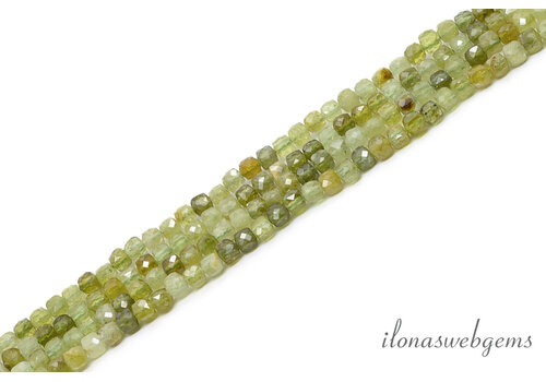 Facettierte Würfelperlen, ca. 4 x 4 mm