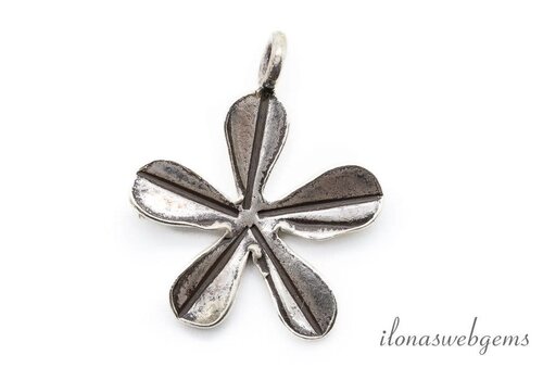 Sterling zilveren Hill tribe hangertje bloem ca. 20x16x2mm