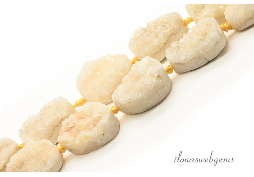 Druzy Agate white 30x24x14mm