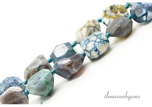 Agaat kralen blauw nuggets ca. 16 tot 25mm