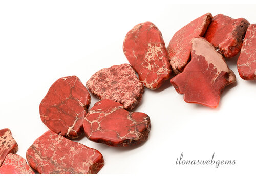 Howliet kralen rood ca. 30x55mm