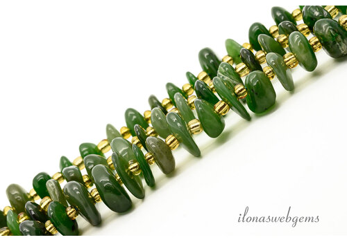 Jade (Nephrit) Perlen, rund, ca. 10 x 4 mm