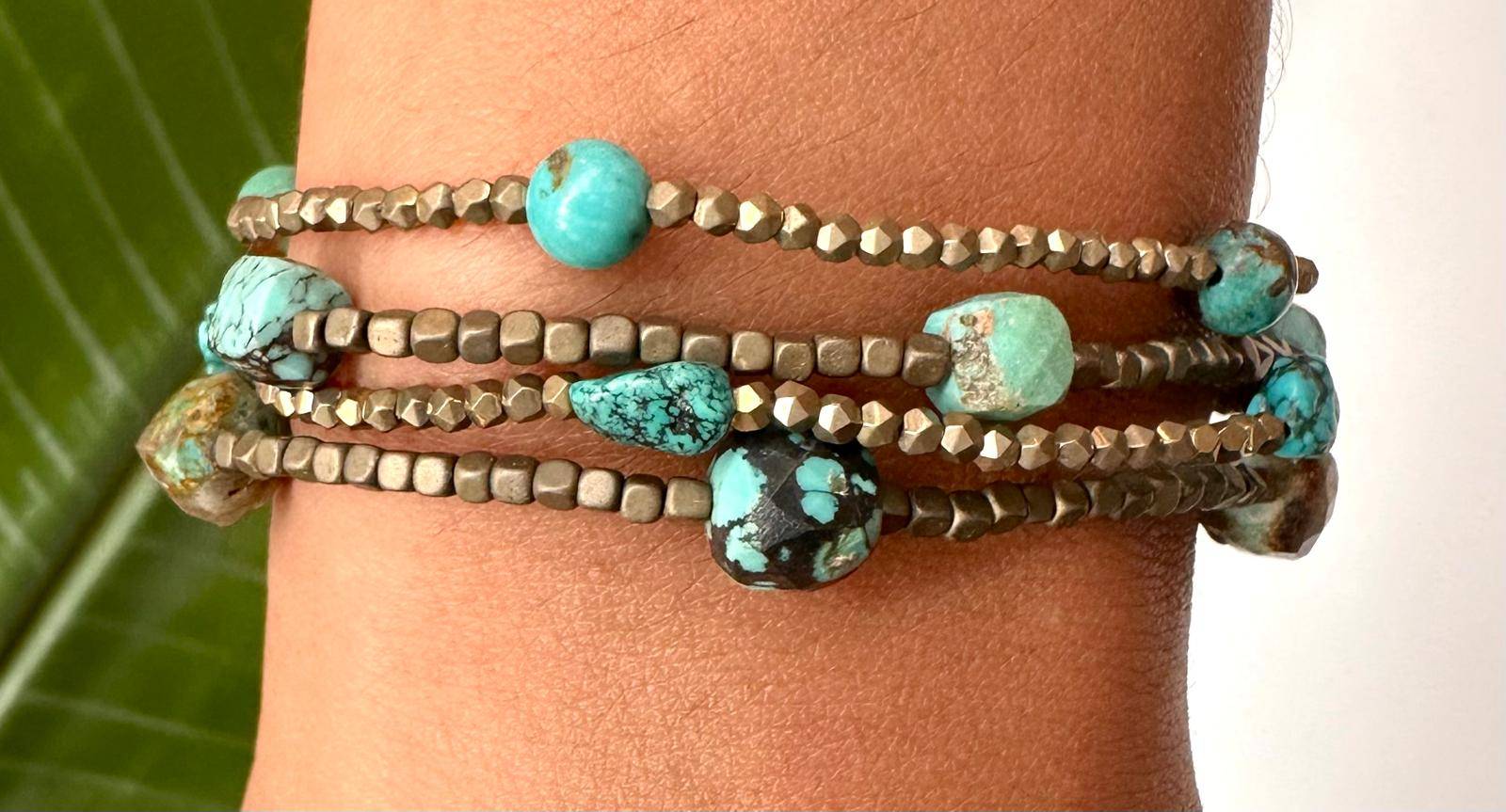 Gratis edelsteen armbandjes!