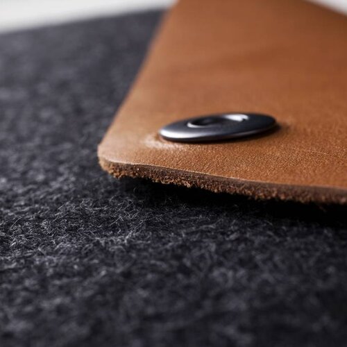 Mujjo Mujjo 13" MacBook Pro & Air Sleeve Bruin