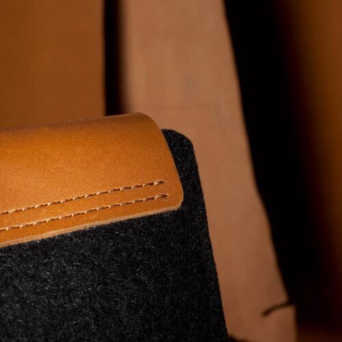Mujjo Mujjo 15" MacBook Pro Retina Sleeve Bruin