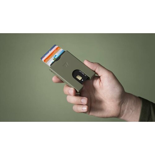 Walter Wallet Aluminium Walter Wallet Olive Green Walter Wallet Aluminium Walter Wallet Olive Green