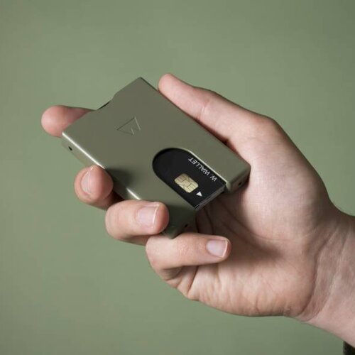 Walter Wallet Aluminium Walter Wallet Olive Green Walter Wallet Aluminium Walter Wallet Olive Green